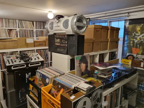 Deep Records - Dig Deep!