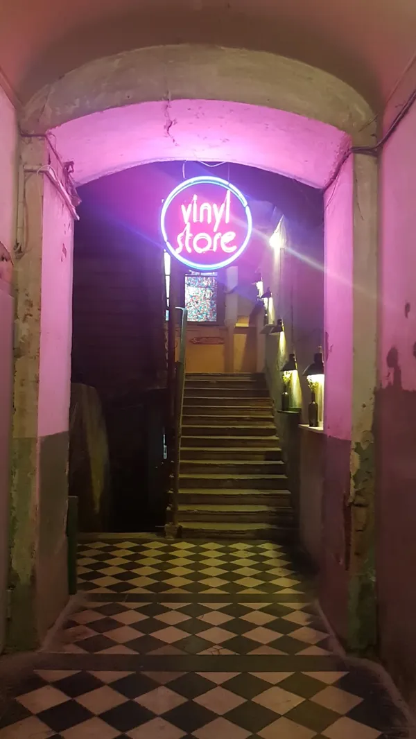 Record Store: Garage Vinyl Store