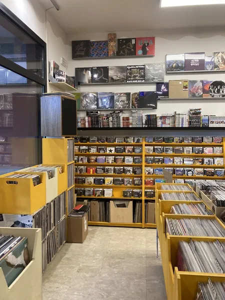 Record store thumbnail: Ponti Non Solo Musica Di Ponti Marcello