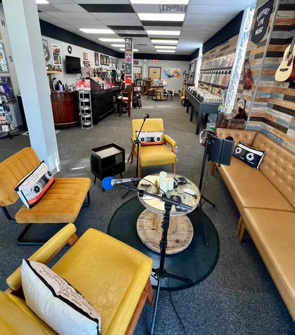 Record store thumbnail: Hidden Tracks Records