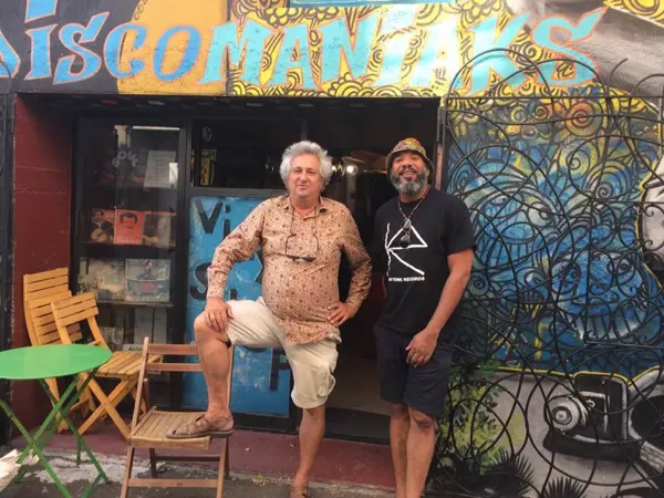 Record store thumbnail: Discomaniaks vinyle shop