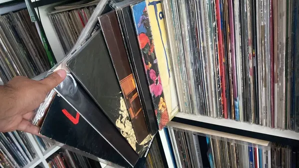 Record Store: Los luchos del vinilo