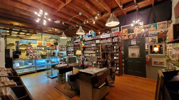 Record Store: Retroid Games