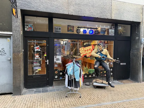 Record Store: Happy Tunes Records