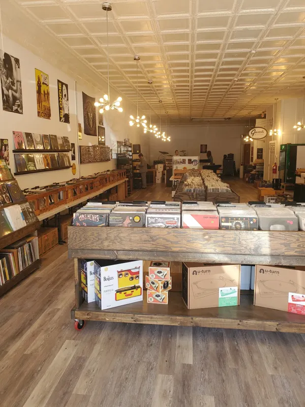 Record Store: Grantski Records