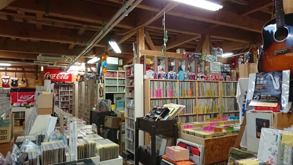 Record Store: パラダイスレコード