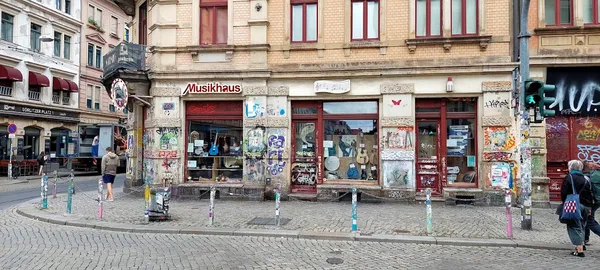 Record Store: Musikhaus Neustadt / B-Music by 2pim