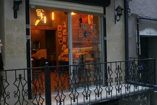 Record store thumbnail: PLAKOLİK (RECORD STORE)