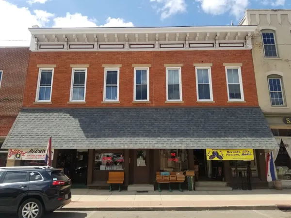 Record Store: Legend Records