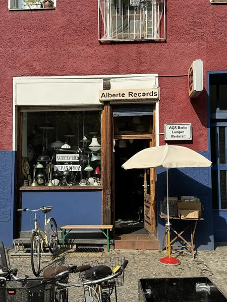 Record store thumbnail: Alberto Records & AQS Berlin Lampen