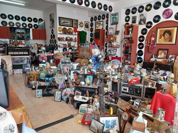 Record Store: Dabanda in vintage & vinyl
