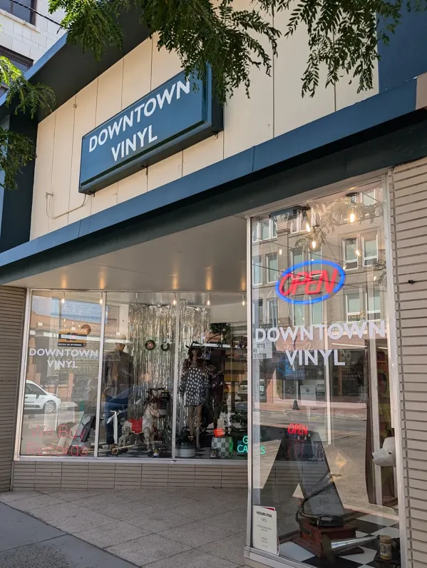 Record store thumbnail: Downtown Vinyl