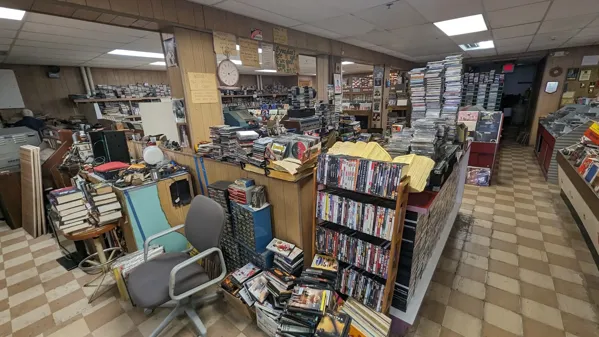 Record store thumbnail: Garnick's