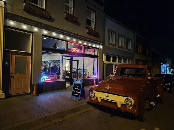 Record store thumbnail: Ship Wrecords and Moor