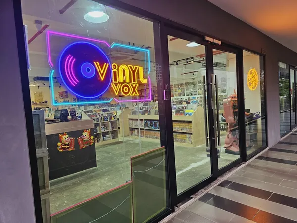 Record Store: Vinylvox