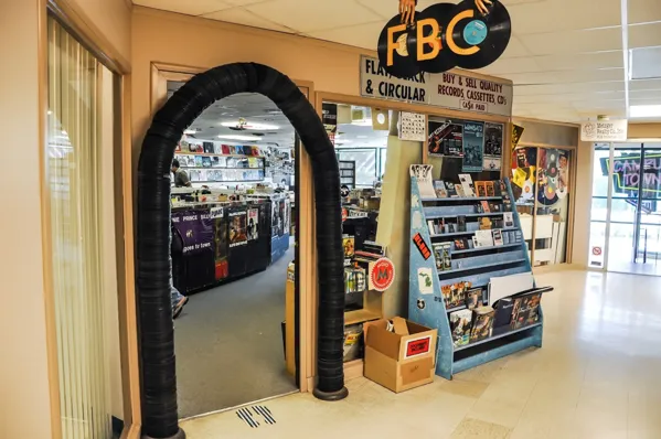 Record store thumbnail: Flat Black & Circular