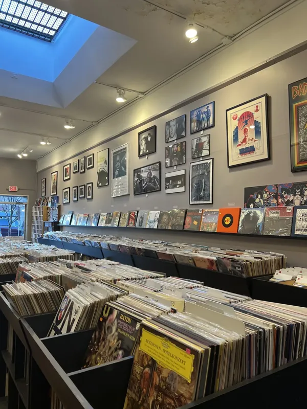 Record store thumbnail: Village Vinyl & Hi Fi