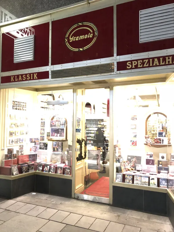 Record Store: Gramola