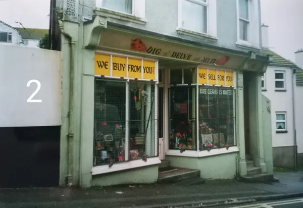 Record store thumbnail: Dig and Delve