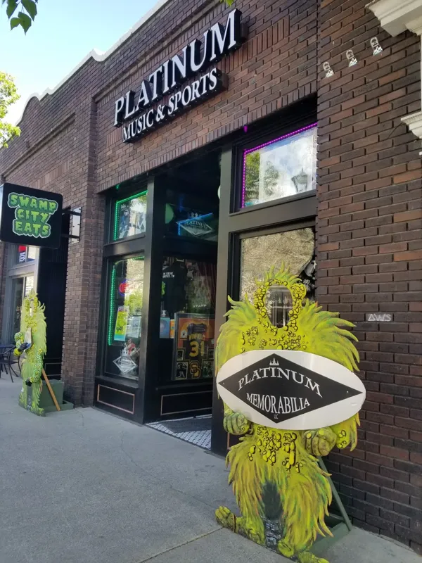 Record store thumbnail: Platinum Music and Sports Collectibles