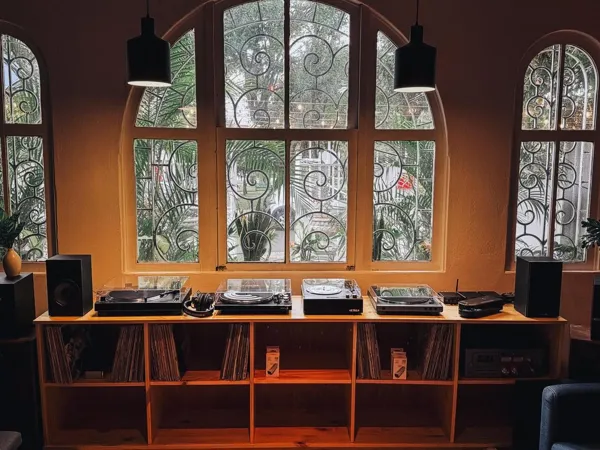 Record Store: Music Room Costa Rica