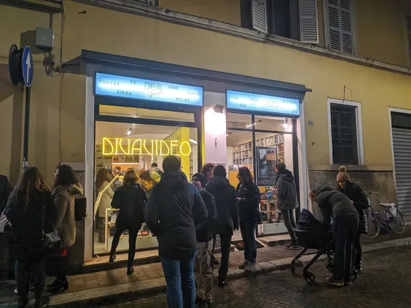 Record store thumbnail: DivaVideo & DivaGusto