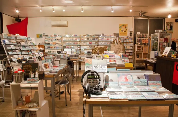 Record store thumbnail: more records