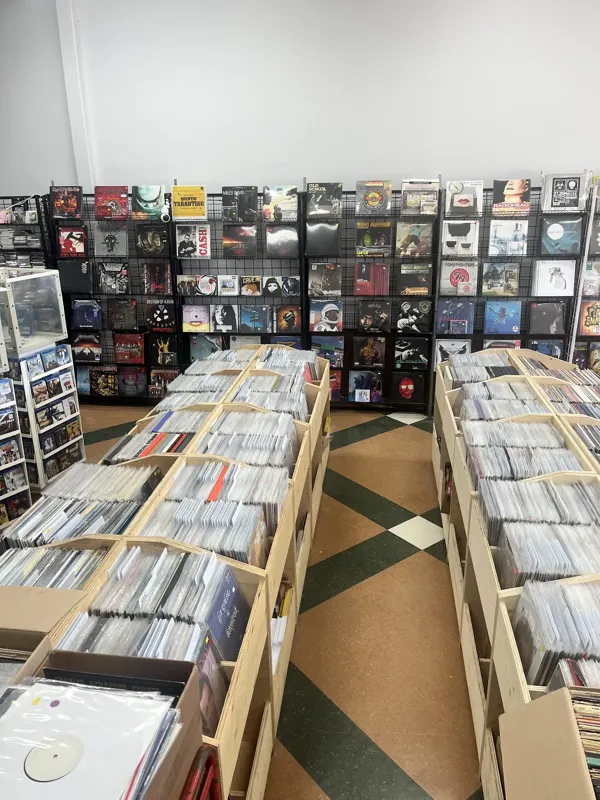 Record store thumbnail: ID Shop