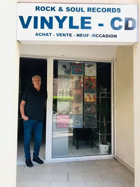 Record Store: rock and soul records