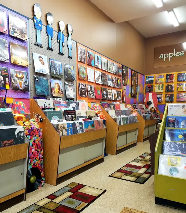 Record store thumbnail: apples & oranges, records & tapes, LLC