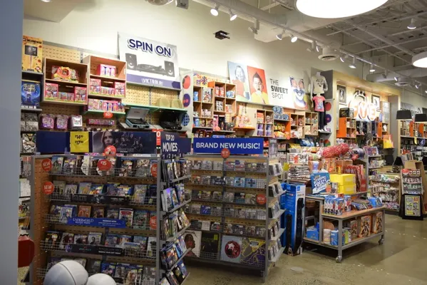 Record store thumbnail: FYE