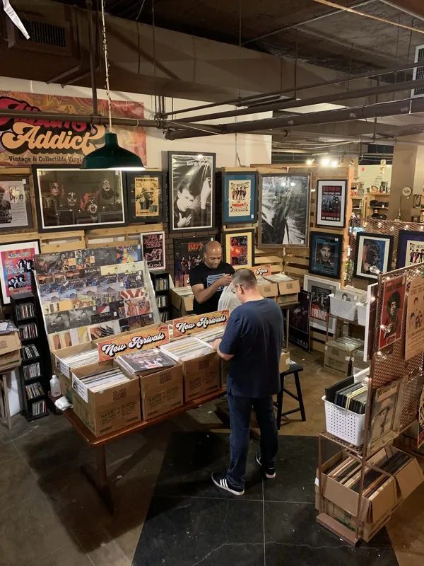 Record Store: AlbumAddict