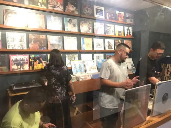 Record store thumbnail: 33RPM