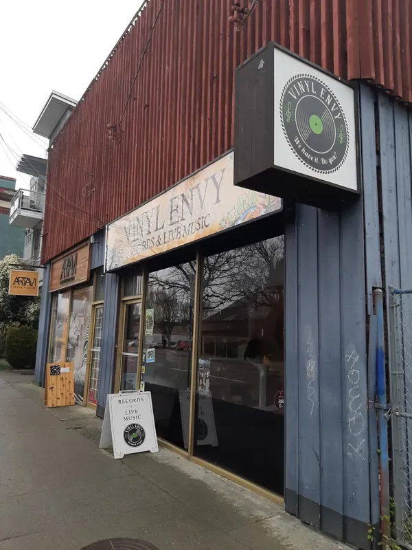 Record store thumbnail: Vinyl Envy