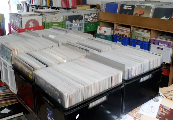 Record Store: Tommes records and books