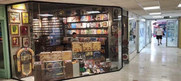 Record store thumbnail: Oğuzhan Plak & Müzik