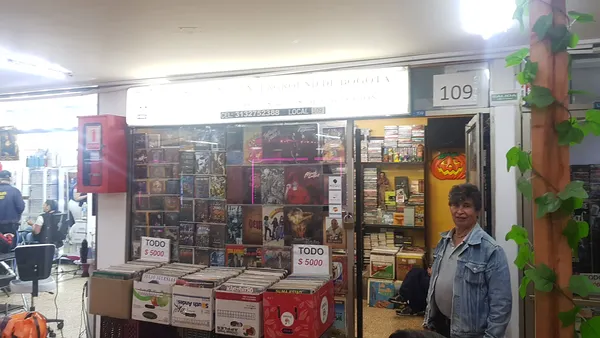 Record Store: mort discos