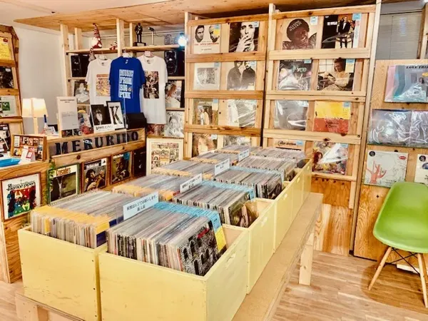 Record store thumbnail: Merurido