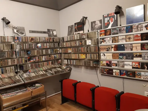 Record Store: Supersonic Record Store