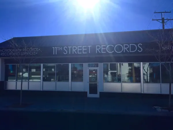 Record Store: 11th Street Records