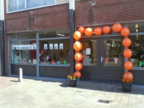 Record store thumbnail: D'rommels Goed - tweedehands, vintage, antiek, curiosa