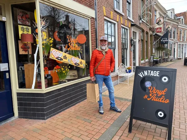 Record store thumbnail: Vintage Vinyl & Audio