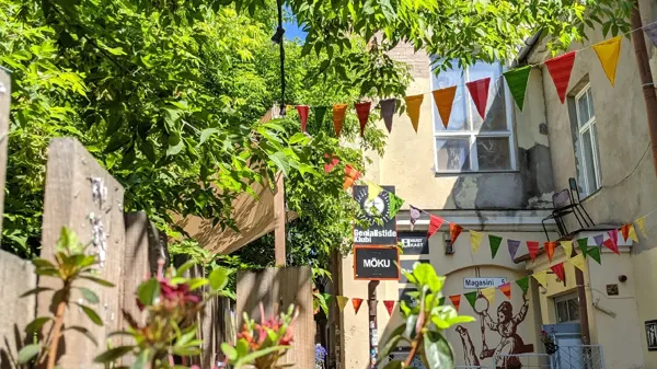 Record store thumbnail: Genialists' Club