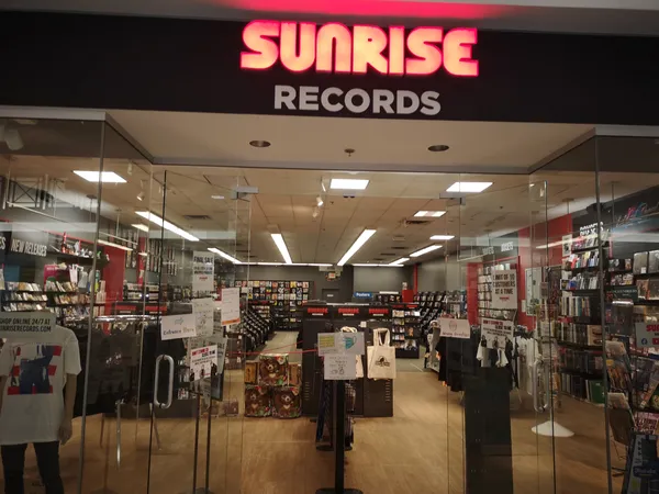 Record Store: Sunrise Records