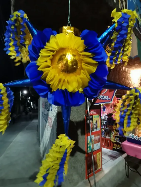 Record store thumbnail: La Casa De Las Piñatas