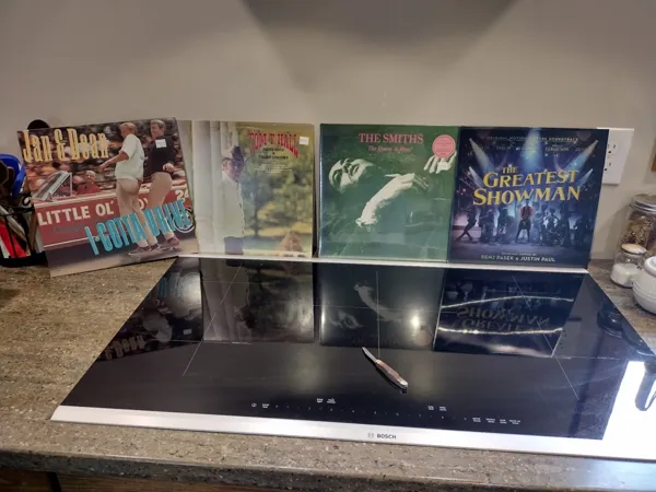 Record store thumbnail: Phils Music Books & More