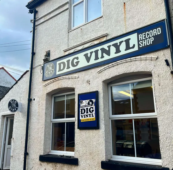Record store thumbnail: Dig Vinyl - West Kirby
