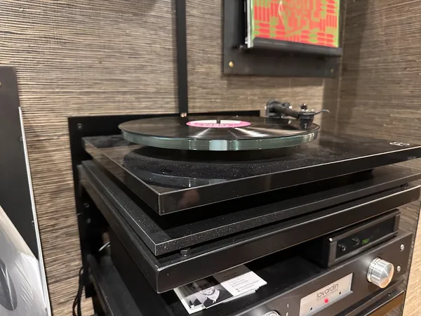 Record store thumbnail: The Vinyl Room