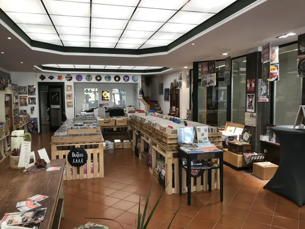 Record Store: RARECS - Verkauf und Ankauf von Vinyl, Games & CO - Judenburg