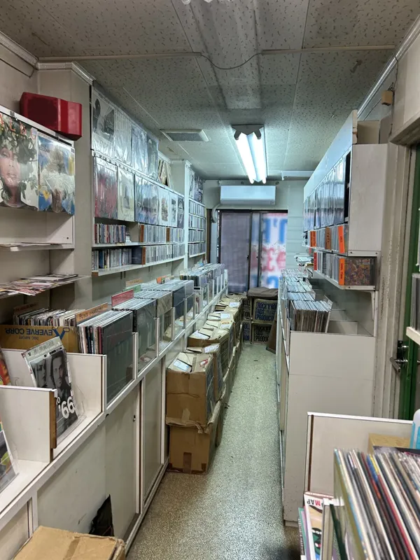 Record store thumbnail: ロックンロールエイズ